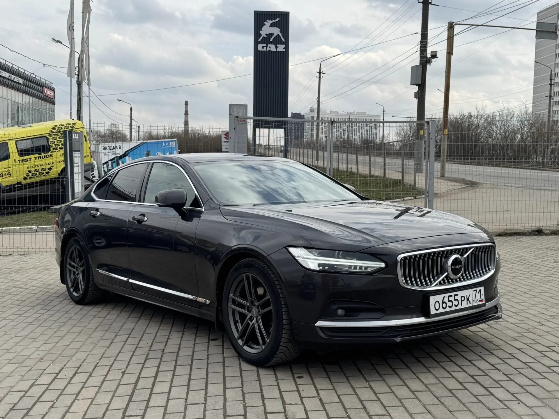 Volvo S90